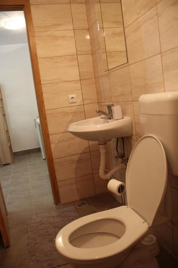 Apartman Nesa Boracko Jezero Konjic Ngoại thất bức ảnh